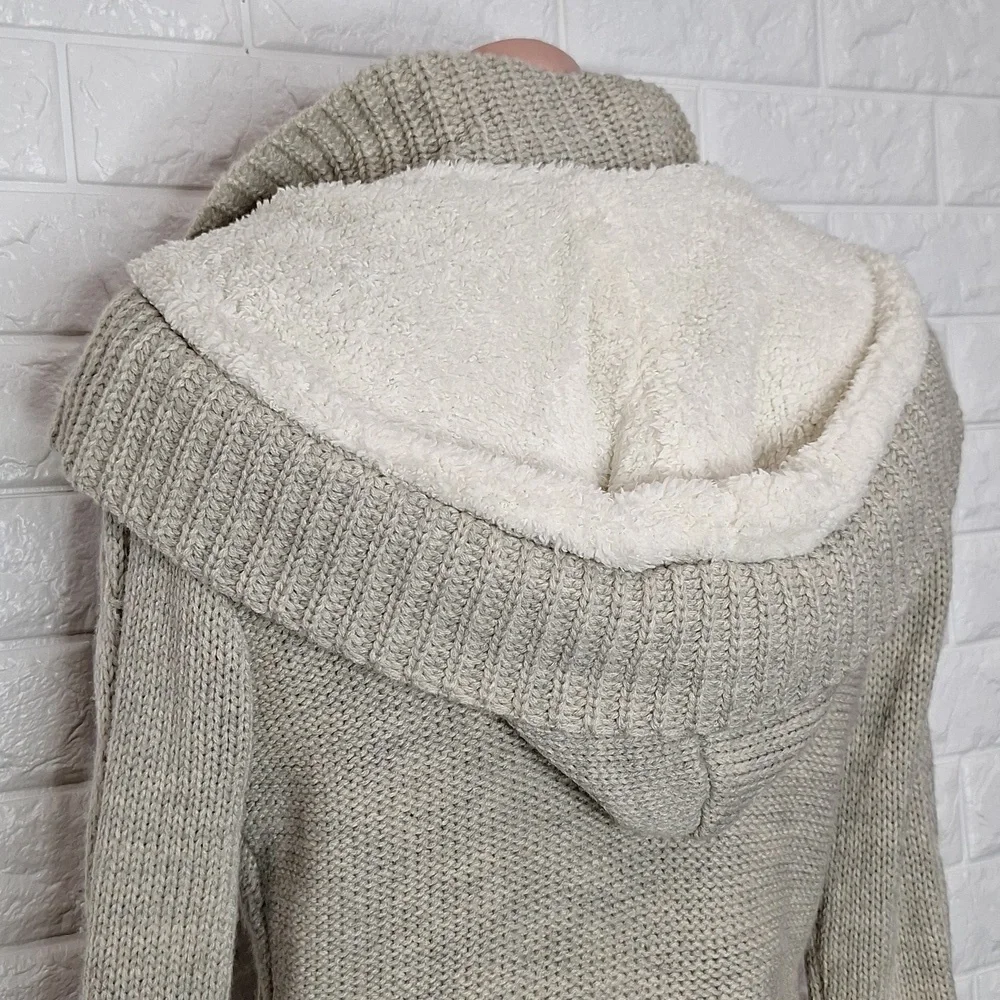 CI SONO by CAVALINI Chunky Crochet Sherpa Lined Zip Up and Button Jacket…